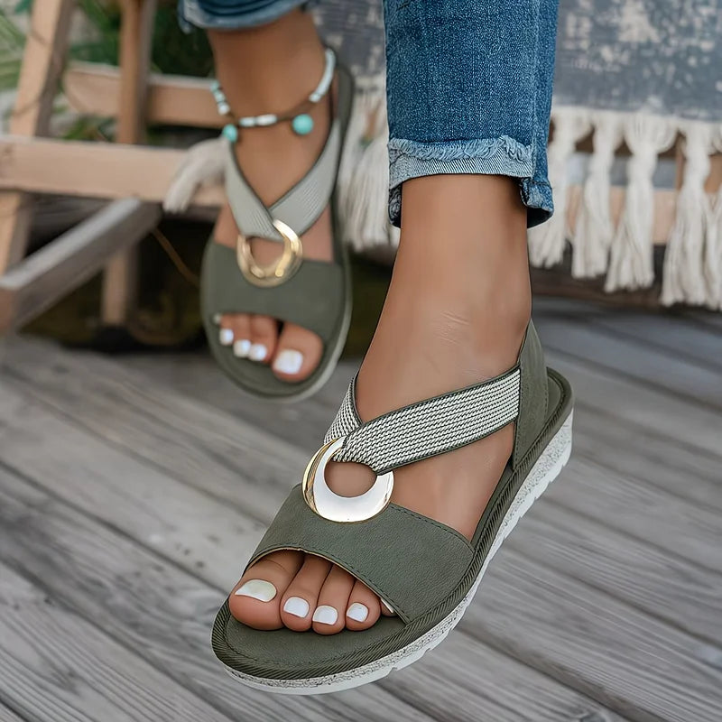 Lucina | Sandalias cómodas con argolla dorada