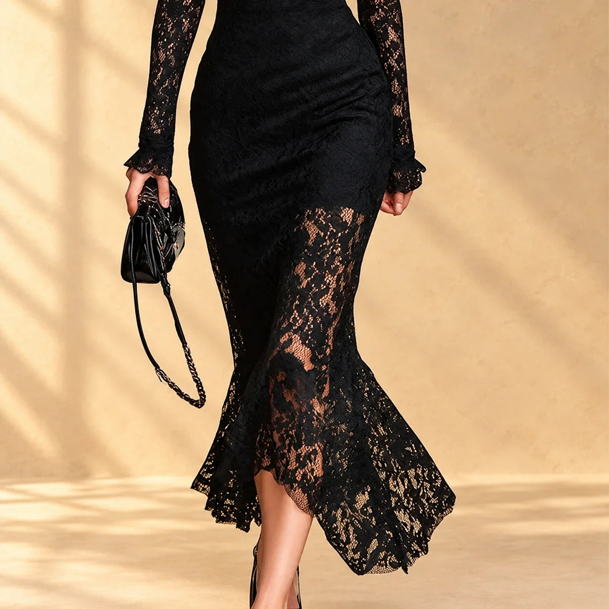 Arabella | Vestido de noche negro de encaje con cuello alto y manga larga