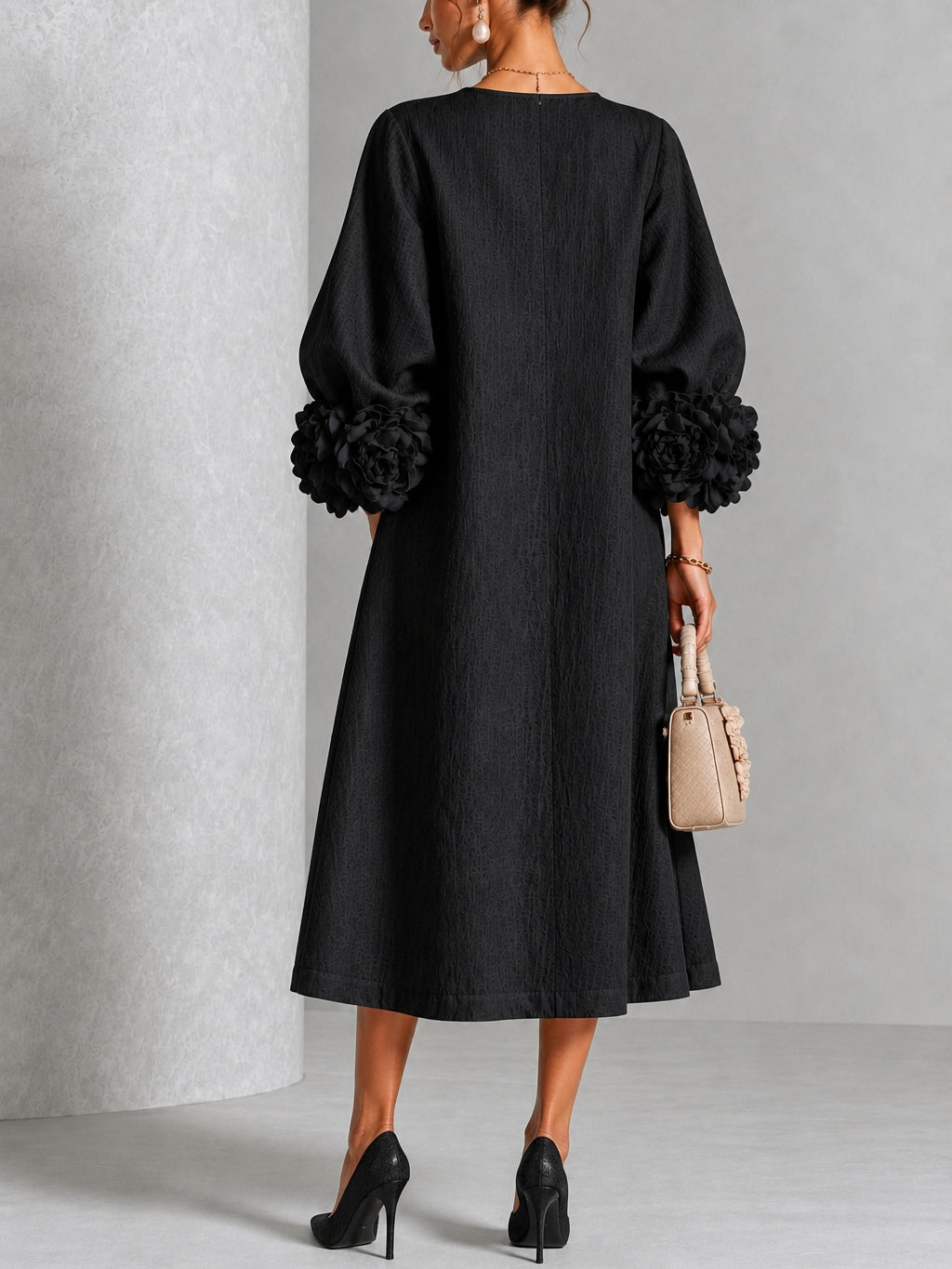 Diana | Vestido Midi de Mezcla de Lino con Puños en Forma de Rosa, Negro