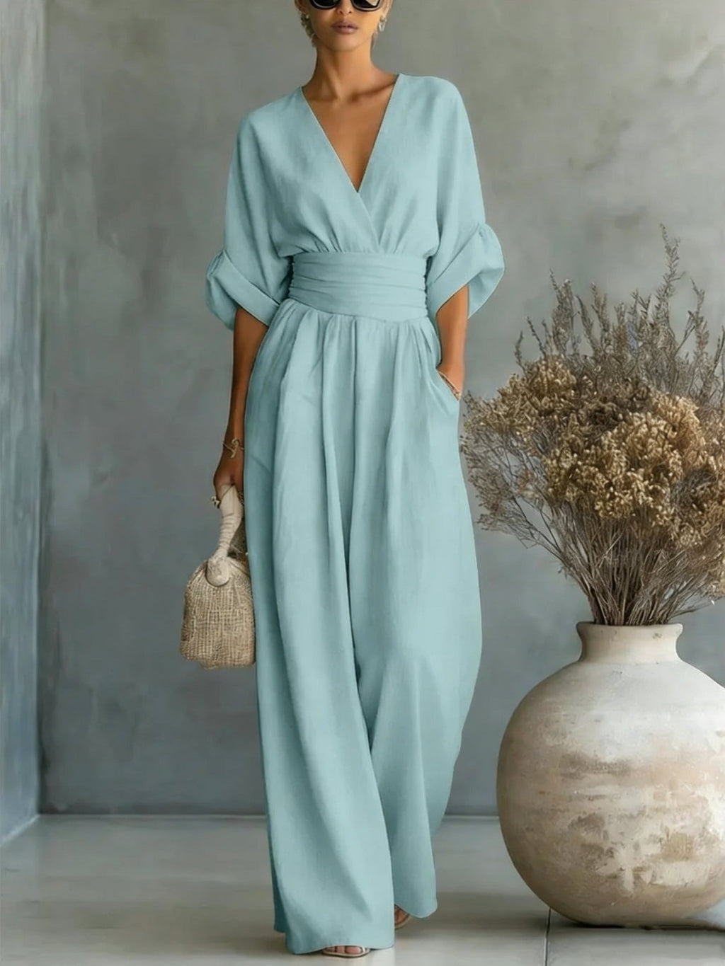 Noelle | Vestido con escote en V, espalda descubierta y mangas fluidas