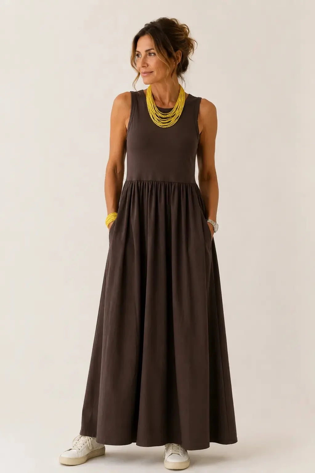 Amaya | Vestido largo sin mangas con falda amplia